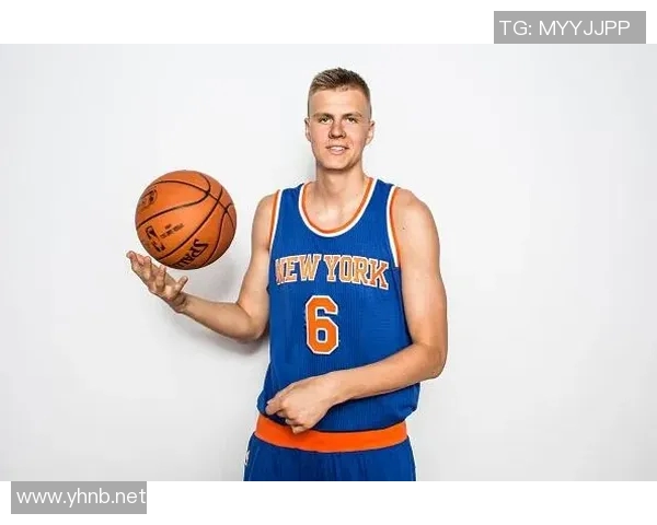 波尔津吉斯身穿老鹰球衣拍摄新赛季定妆照你觉得适应吗 波尔津吉斯身穿老鹰球衣拍摄新赛季定妆照你觉得适应吗