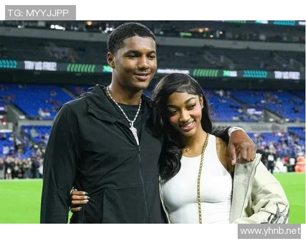 维密天使里斯的弟弟！美记：猛龙与锋线球员朱利安-里斯签约