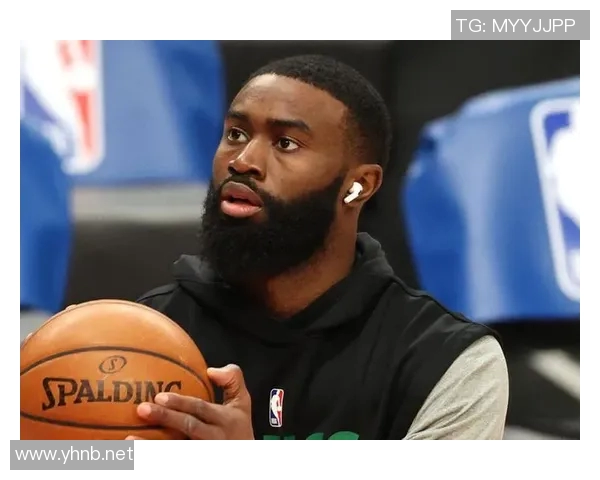 布朗：手术后左手腕一直存在损伤和不适，喜欢对手逼我走左手