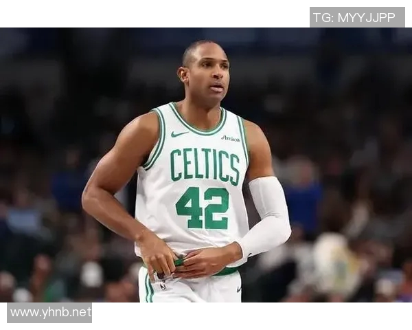 美记：凯尔特人、尼克斯等多支球队已向太阳询价中锋理查德